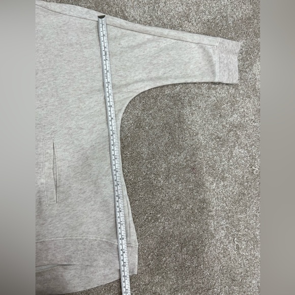 Old Navy Oversized Hoodie with 3 quarter length sleeves size xl girls - Picture 2 of 12